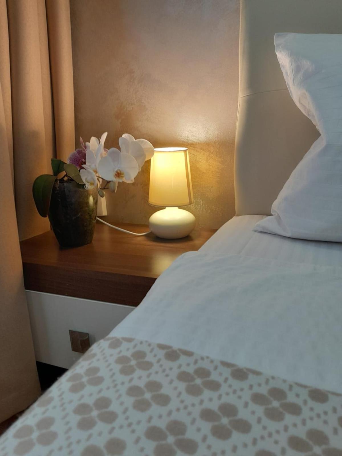 Ap Hector Apartment Navodari Bagian luar foto